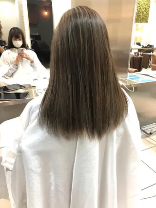 セミロング 美髪矯正・レイヤー 倉友哉のヘアスタイル