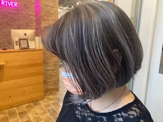 ショート カラー ヘアカラー&縮毛矯正 STAR☆RIVERのヘアスタイル