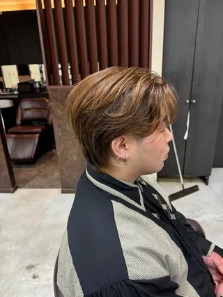 ショート 三浦 聖泉のヘアスタイル