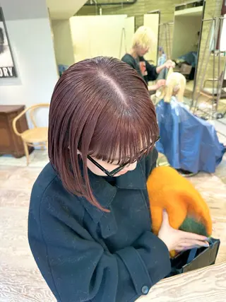 ショート カラー kai .のヘアスタイル