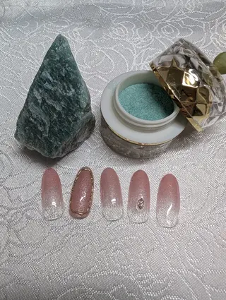 ネイル ヌーディジュエリー ネイルサロンのネイルデザイン