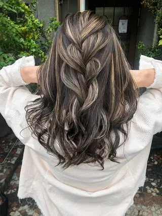 セミロング カラー 橋本 昇平のヘアスタイル