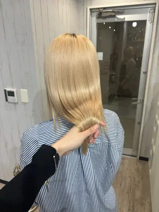 ミディアム リト /渋谷/ハイトーンのヘアスタイル