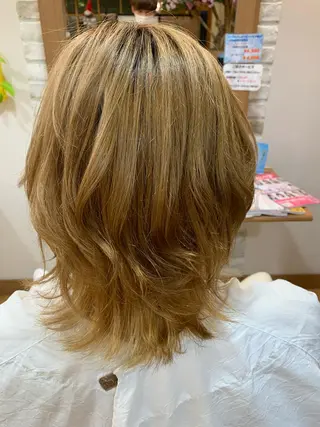 ミディアム 中川 莉玖のヘアスタイル