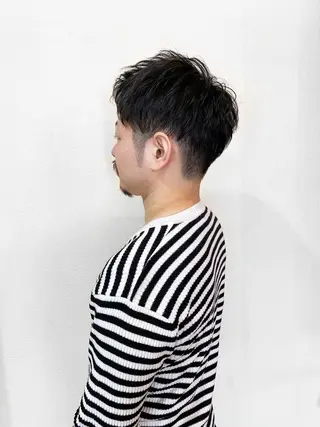 ショート パーマ メンズ 三瓶 智広のヘアスタイル