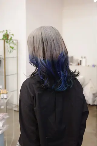 セミロング カラー ミタニ ナギサのヘアスタイル