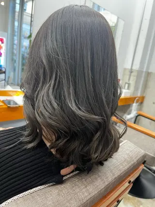 ミディアム SHIINA 香椎宮前店のヘアスタイル