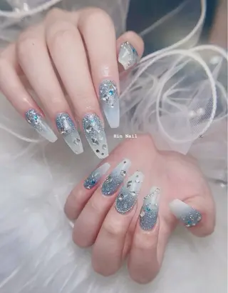 ネイル Hin Nailsのネイルデザイン