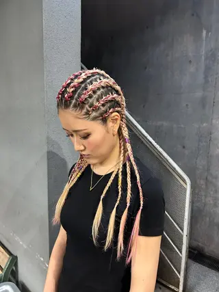 セミロング Hiyo 外国人風くせ毛パーマのヘアスタイル