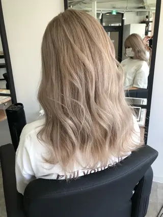 セミロング Merly osakaのヘアスタイル