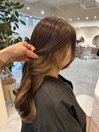 ロング 寺田 彩芽のヘアスタイル