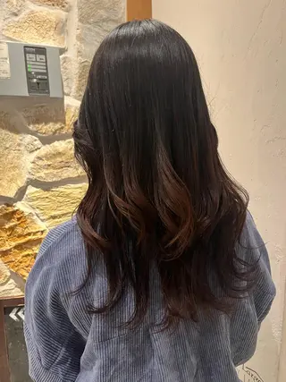 ロング 秋澤 楓のヘアスタイル