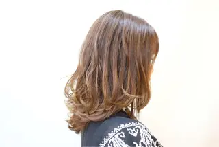 セミロング 金城 美沙のヘアスタイル