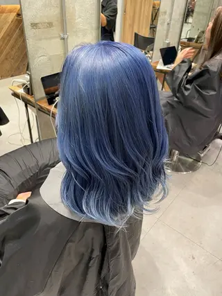 カラー KAEDE🌺Wカ ラー/ホワイトカラーのヘアスタイル