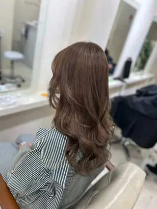 ロング 🤍爆モテハイトーン 🤍ブリーチ特化🤍のヘアスタイル