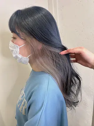 ロング 透明感カラー NAN AMI グレージュのヘアスタイル