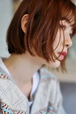 カラー サノ アオイのヘアスタイル