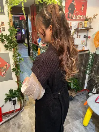 ロング ヘアアレンジ カラーパティシエ facce🌼ikoのヘアスタイル