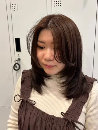 セミロング レイヤーカット🥀/ 大曽根🤍yuukaのヘアスタイル