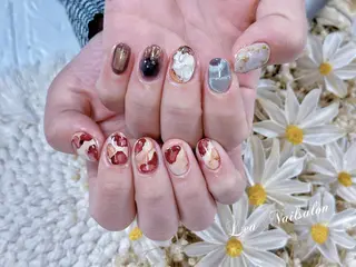 ショート カラー ネイル Le’a NailSalonのネイルデザイン