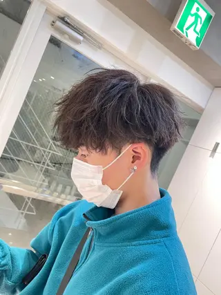 ショート ヘアアレンジ メンズ 艶髪✨寒色カラー✨ 翁長孝輔のヘアスタイル