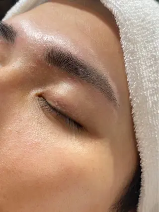 アイブロウ 桒原 知教のヘアスタイル