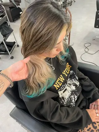 ロング カラー Cielro/ダブル カラー/西田咲希のヘアスタイル