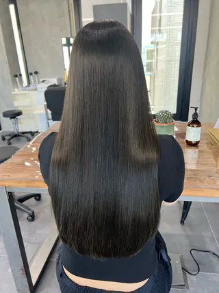 ロング MEGRI 三軒茶屋【メグリ】のヘアスタイル