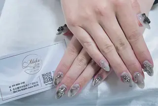 ネイル AKIKO ネイルサロンのネイルデザイン
