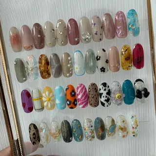 ネイル Nanala. LUNAのネイルデザイン