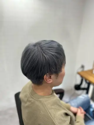 ショート カラー ハイトーン&透明感 カラー☘️片山優陽のヘアスタイル