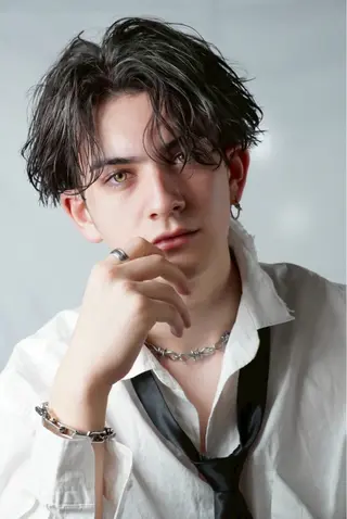 ショート カラー パーマ ✨️メンズ特化波巻き ツイスパ✨️松本真生のヘアスタイル