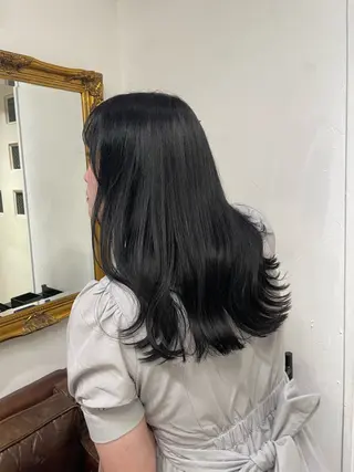 セミロング カラー ミルクティー× グレージュMOMOのヘアスタイル