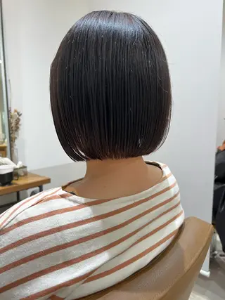 ショート 顔まわりカラー特化 赤津百合絵のヘアスタイル