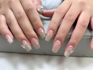 ネイル 小澤 梨奈のネイルデザイン