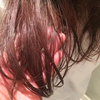 ロング SAKINO. ベージュカラーのヘアスタイル