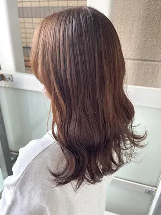 ロング カラー 岩谷/ブリーチ 🪽透明感カラーのヘアスタイル