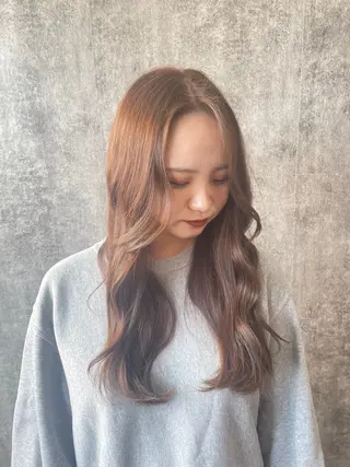 カラー CAPSULE Anjuのヘアスタイル