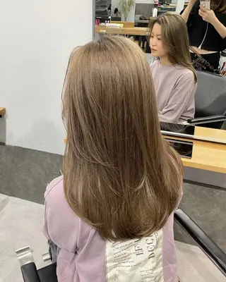 ロング カラー ミルクティーベージュ ❤︎レイヤー　MIAのヘアスタイル