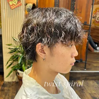 ショート パーマ メンズ ツイスパ/メンズ特化 🦋𝑺𝑶𝑵𝑬のヘアスタイル