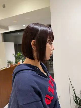 ショート カラー ぱつっとボブ/透明感 カラー/Ayakaのヘアスタイル