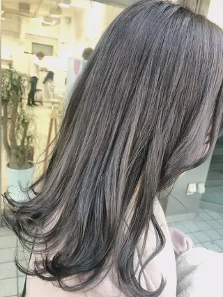 ミディアム カラー カラーサロン ビスカリアのヘアスタイル