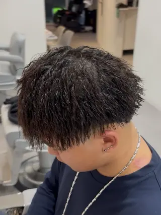 ショート パーマ メンズ 深澤 知樹のヘアスタイル