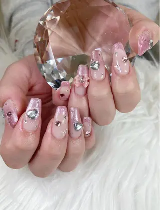 ネイル Kanako 💫のネイルデザイン