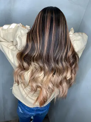 ロング カラー ヘアアレンジ Belle hair Design青野大貴のヘアスタイル