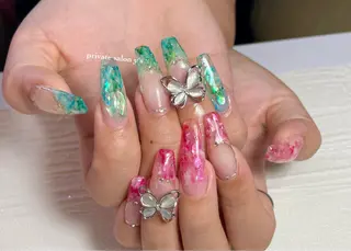 ネイル y' sのネイルデザイン