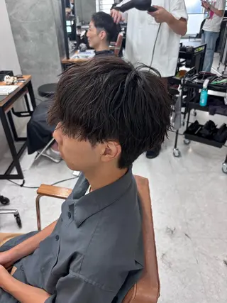 パーマ メンズ フェザーの鬼 🇰🇷yutoのヘアスタイル