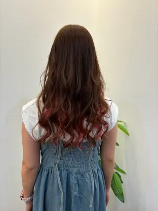 カラー ツノガイ エリのヘアスタイル