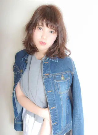 ミディアム 伊藤 裕貴のヘアスタイル