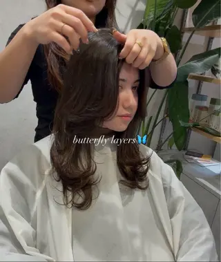 ロング Hiiro/海外ヘア /レイヤーカットのヘアスタイル